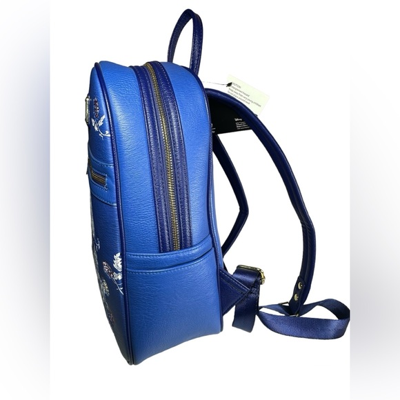 NWT EXCLUSIVE Loungefly Star Wars Stormtrooper Floral Mini Backpack - Picture 2 of 6